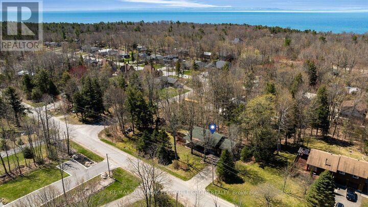 Property Photo:  144 Trout Lane  ON L9M 0J1 