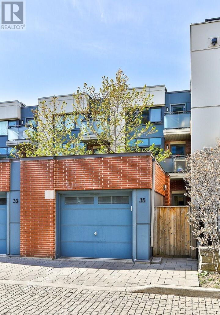 Property Photo:  35 Oak Street  ON M5A 0A2 