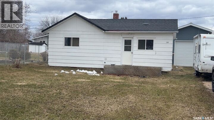 Property Photo:  58 5th Street SE  SK S0A 3B0 