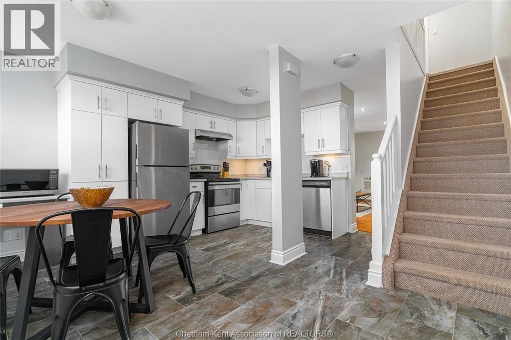 Property Photo:  200 Emma Street 12  ON N7L 1B3 