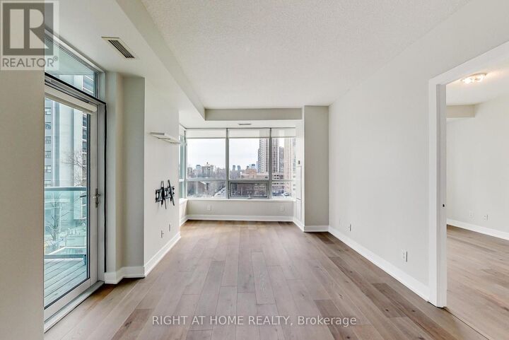 Property Photo:  120 Homewood Avenue 407  ON M4Y 2J3 