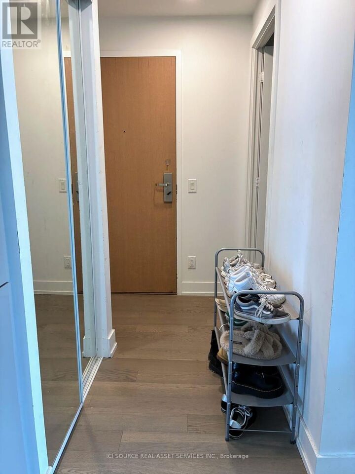 Property Photo:  7 Grenville Street 1511  ON M4Y 0E9 