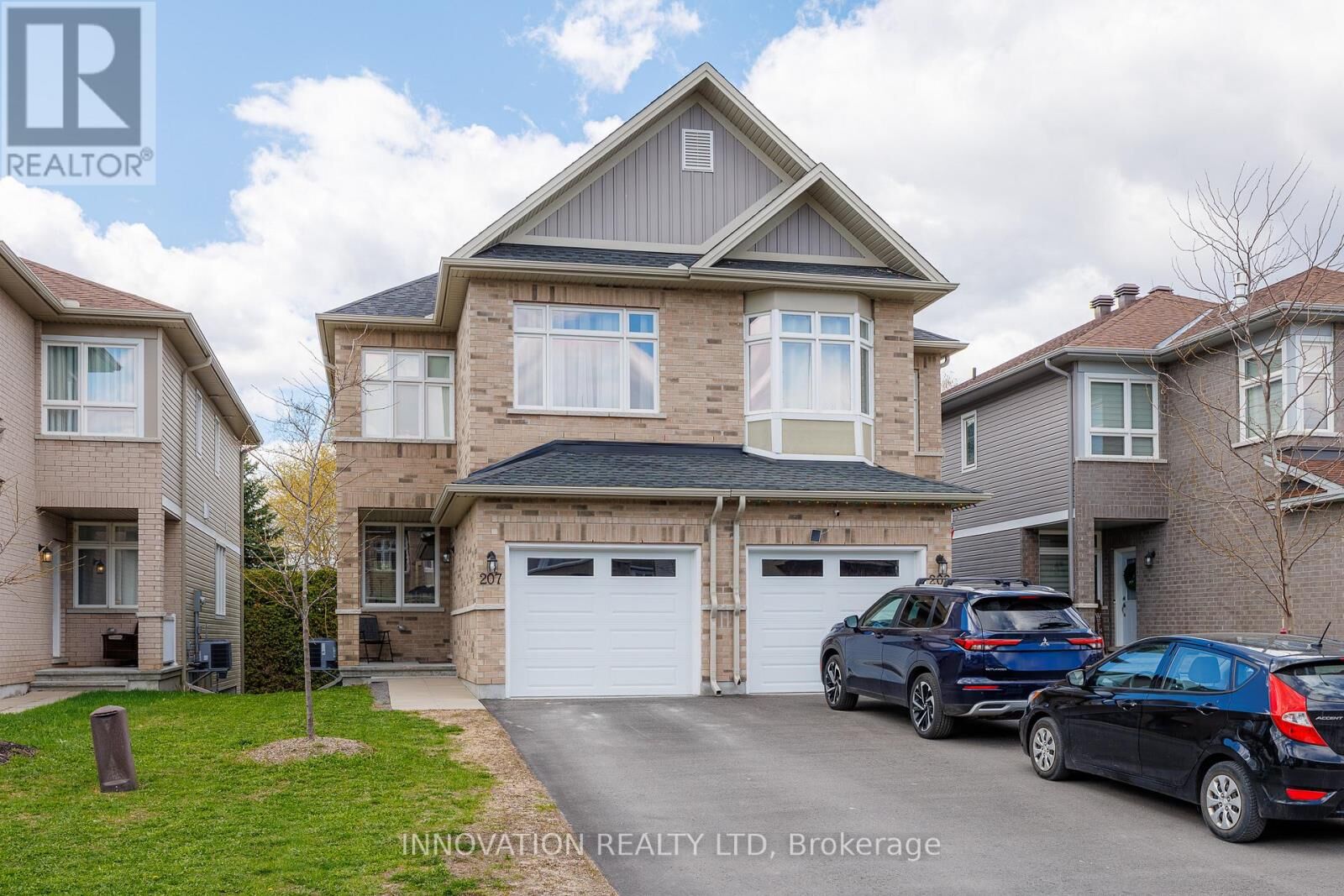 Property Photo:  207 Bert Hall Street  ON K7S 0H1 