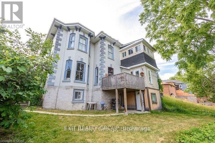 Property Photo:  11 Isabel Street  ON K8P 3N4 