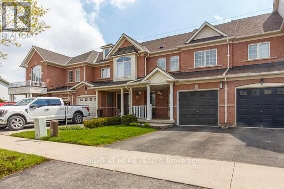 Property Photo:  4864 Capri Crescent  ON L7M 0H8 