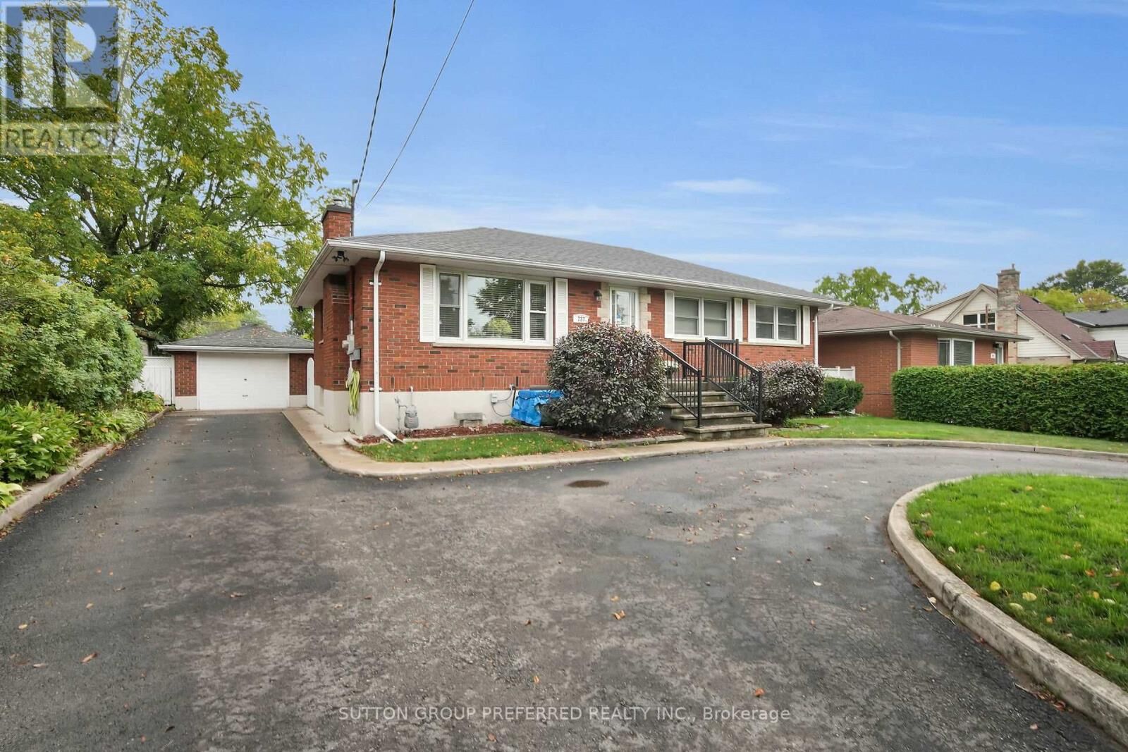 Property Photo:  737 Whetter Avenue  ON N6C 2H1 