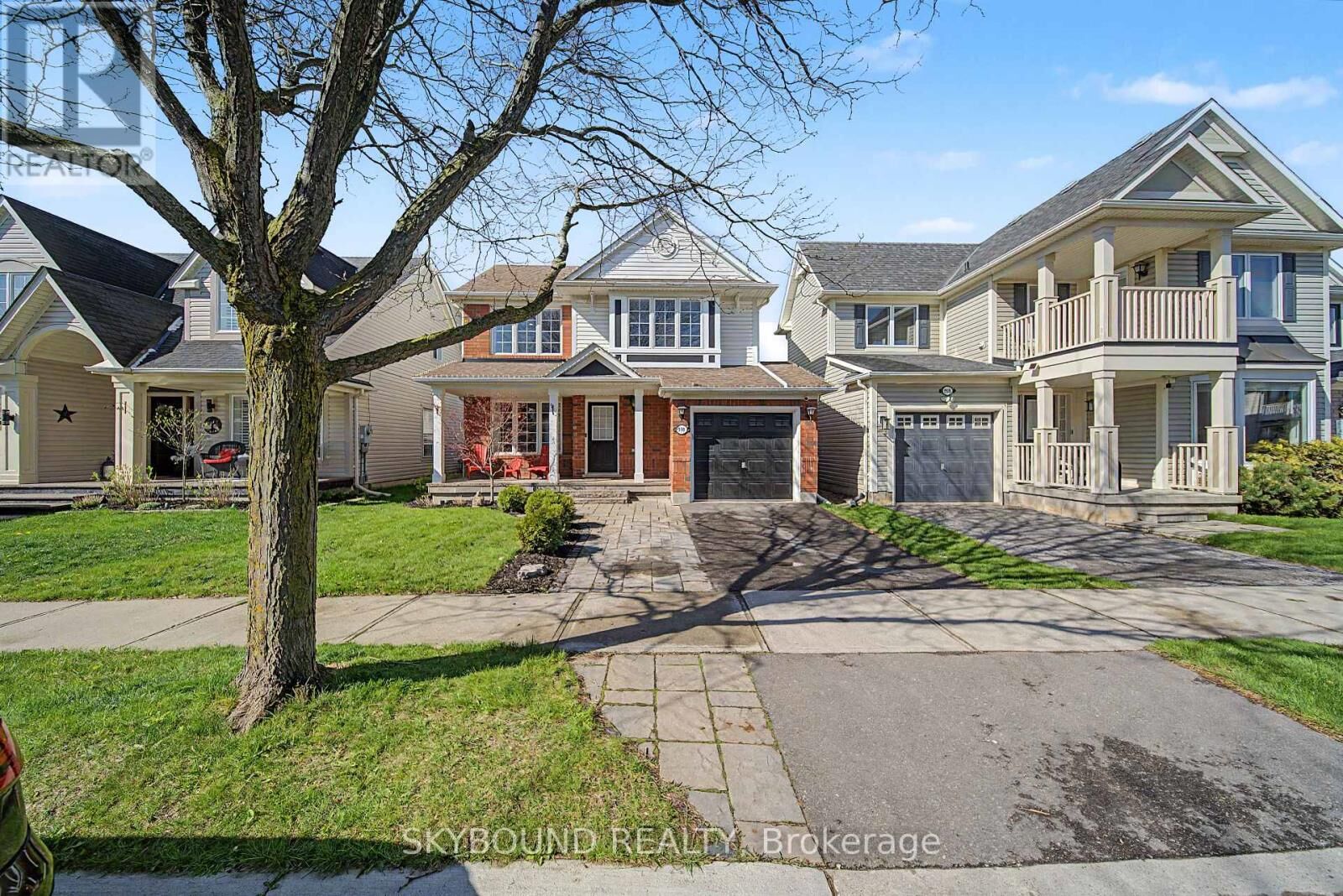Property Photo:  970 Donnelly Street  ON L9T 6E2 