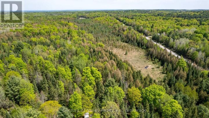 Property Photo: 1614 Pucker Street ON K7V 3Z9