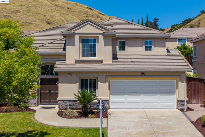 Property Photo: 41066 Canyon Heights Dr CA 94539