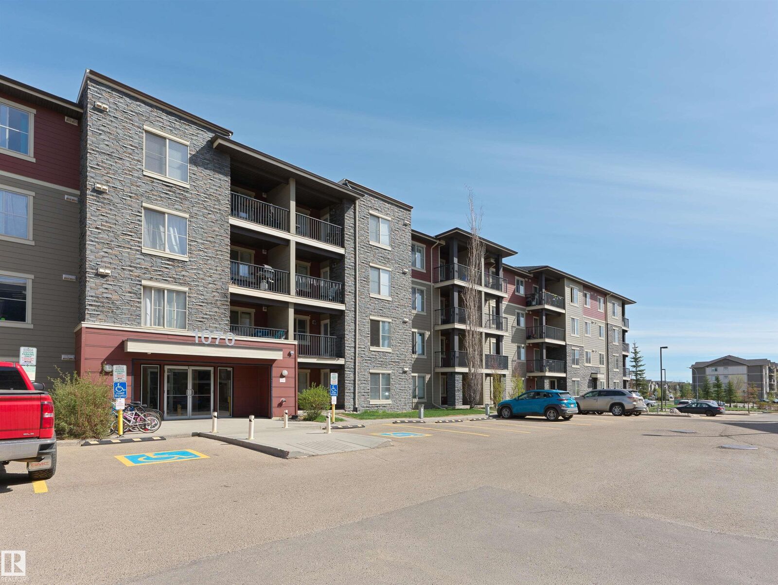Property Photo:  1070 McConachie Boulevard NW 221  AB T5Y 0X1 
