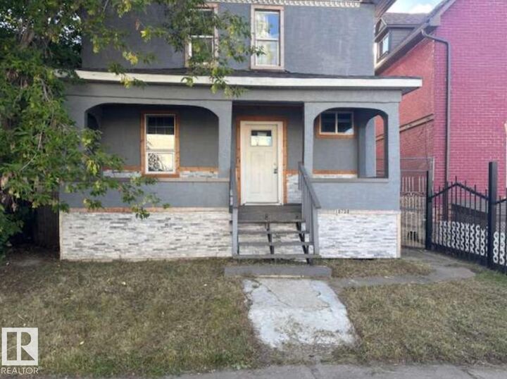 Property Photo:  10730 92 Street NW  AB T5H 1V4 
