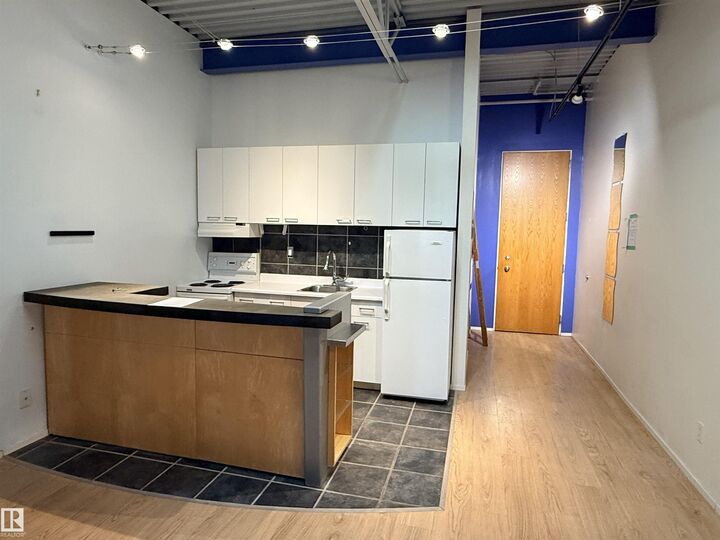 Property Photo:  10355 105 Street NW 310  AB T5J 1E8 