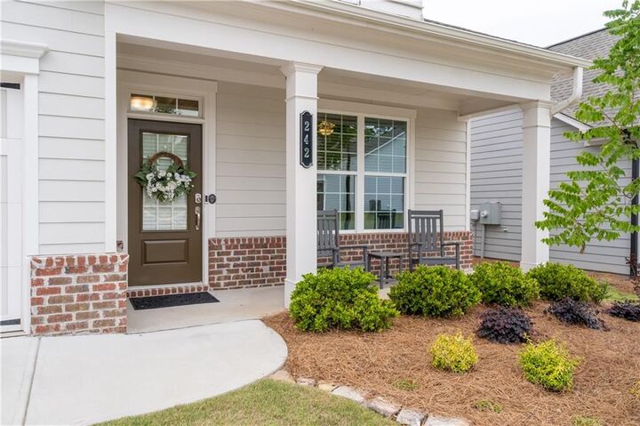 Property Photo:  242 Hickory Bluffs Parkway  GA 30114 