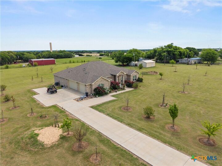 Property Photo:  118 County Road 274  TX 76528 