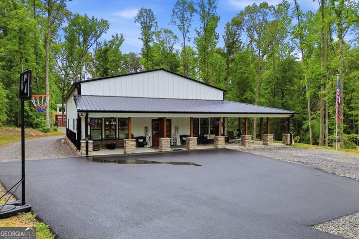 Property Photo: 580 Eagles Perch Road GA 30107