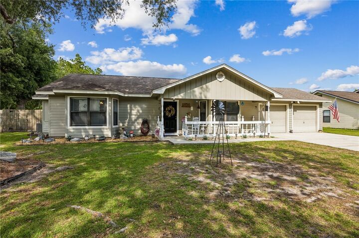 Property Photo:  204 N Woodvalley Drive  GA 31548 