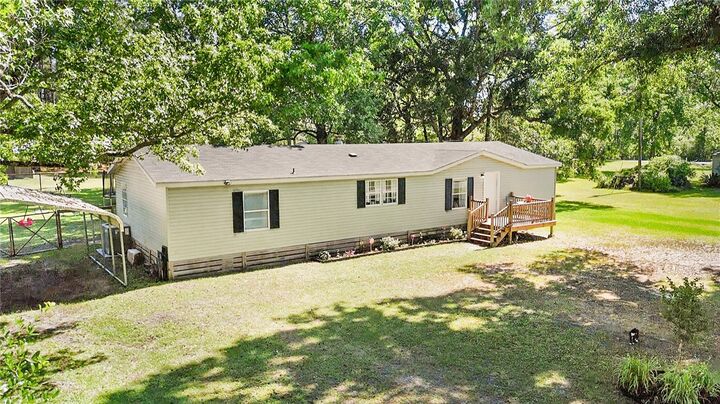 Property Photo: 1067 NW Oak Street GA 31331