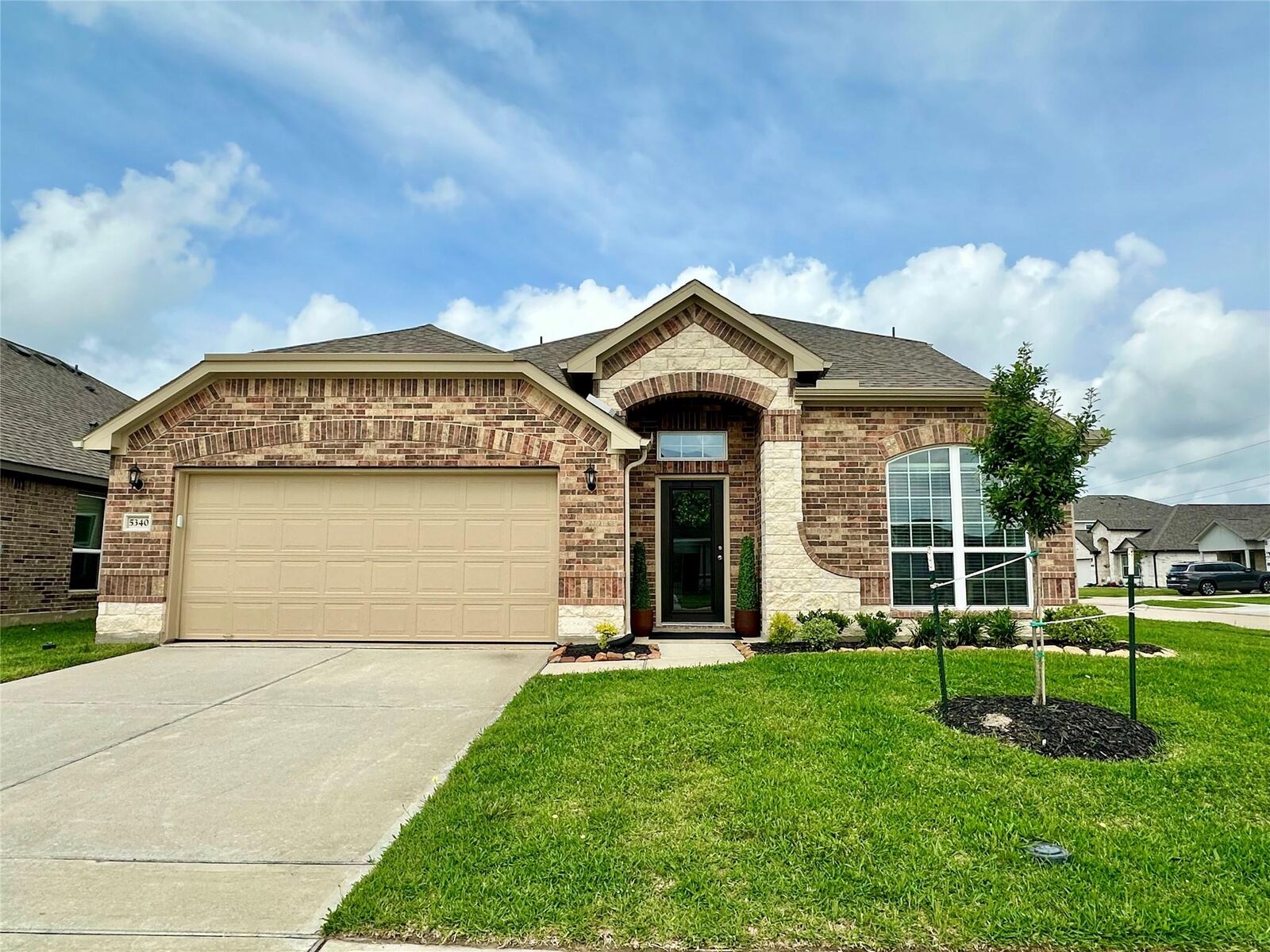 Property Photo:  5340 Camerford Court  TX 77511 