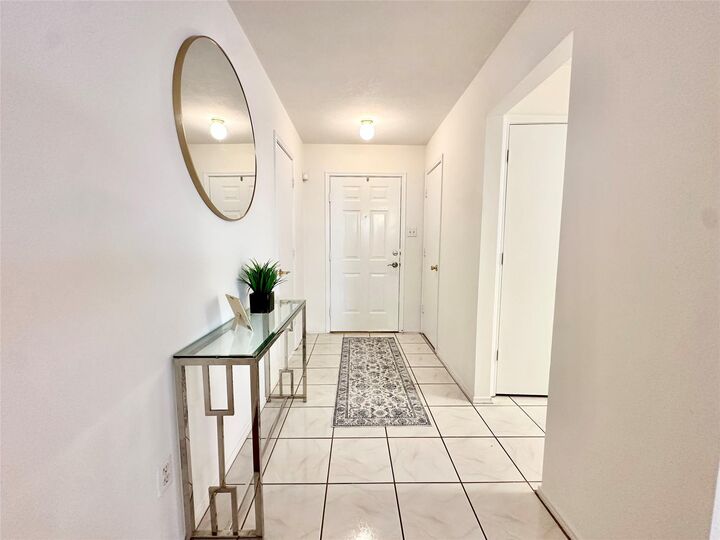 Property Photo:  8223 Golf Green Circle  TX 77036 