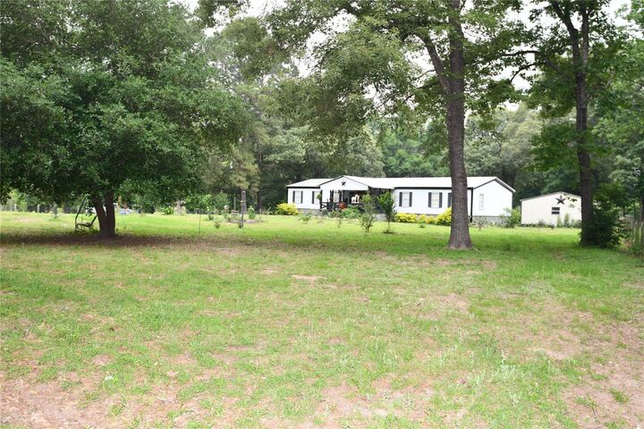 Property Photo:  101 Pinewood Drive  TX 77371 