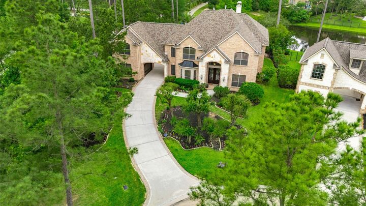 Property Photo: 3 Mosaic Point Place TX 77389