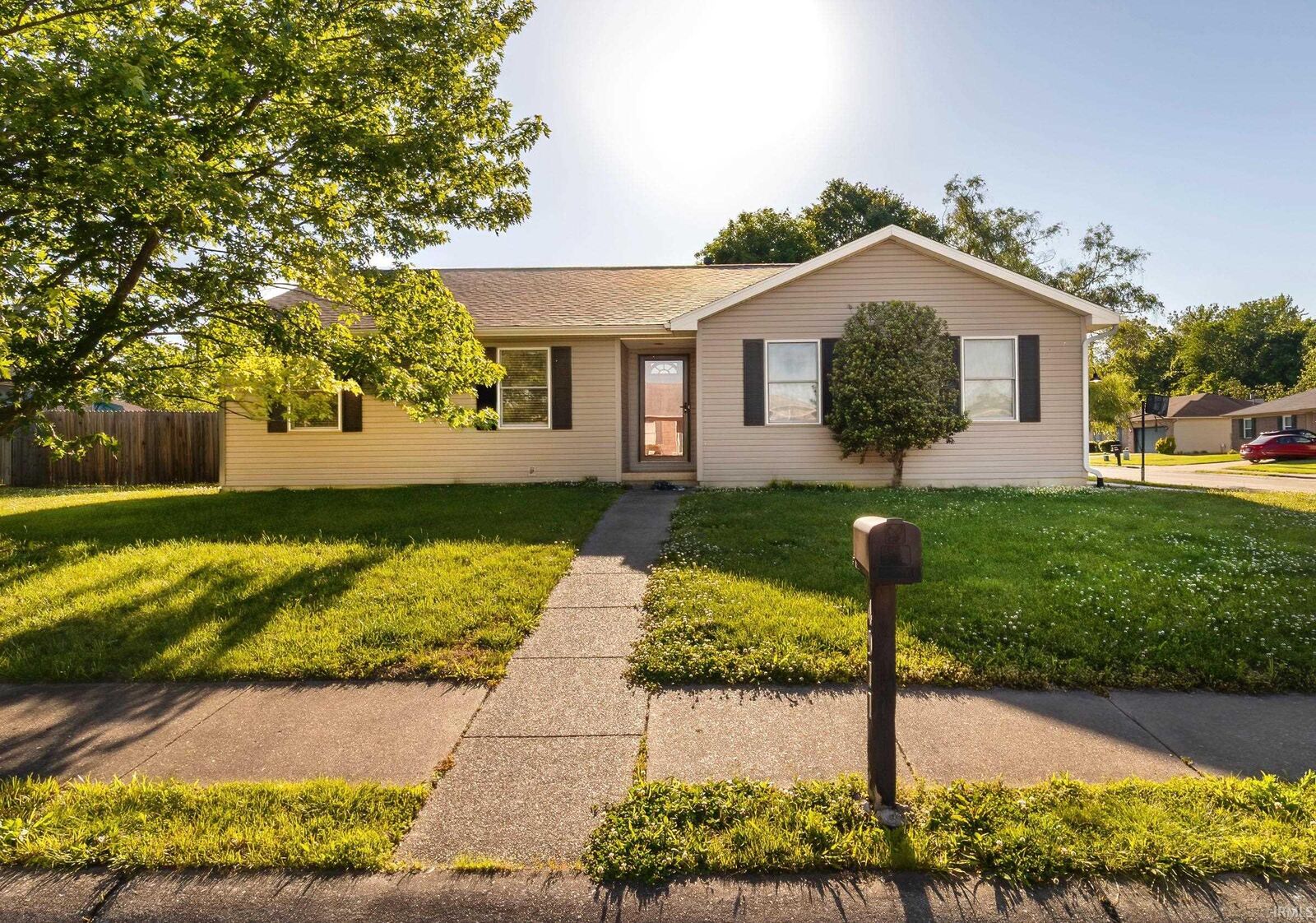 Property Photo:  4911 Yellowstone Drive  IN 47630 