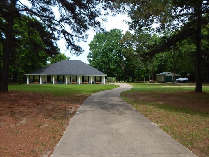 Property Photo:  1106 Tall Timbers  TX 75645 