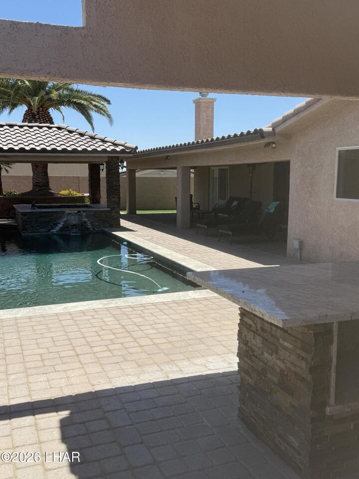 Property Photo:  857 Manor Dr  AZ 86403 
