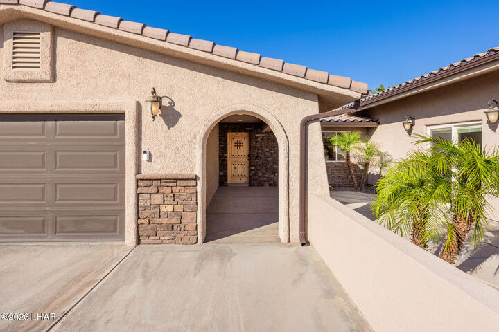 Property Photo: 857 Manor Dr AZ 86403