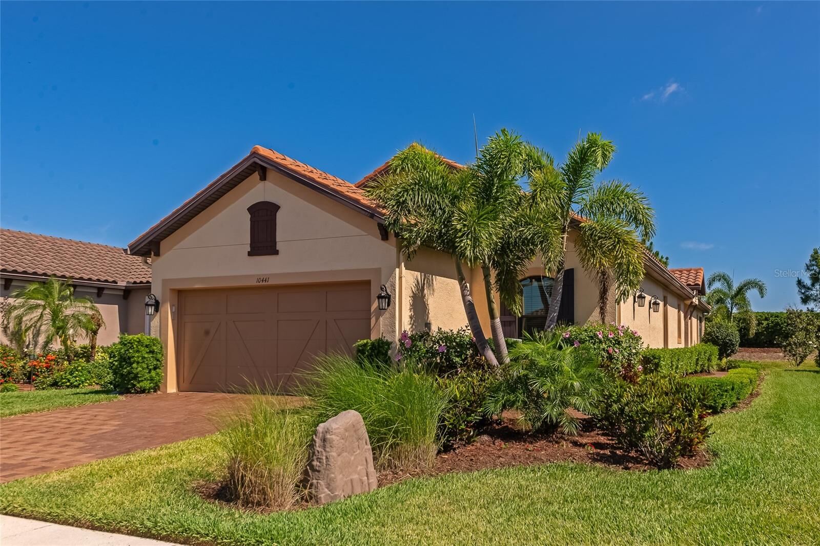Property Photo: 10441 Highland Park Place FL 34221