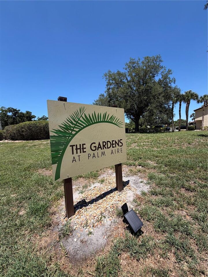 Property Photo:  5735 Gardens Drive 5735  FL 34243 