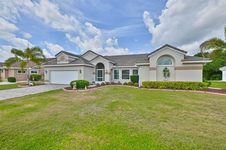 Property Photo:  2109 New Bedford Drive  FL 33573 