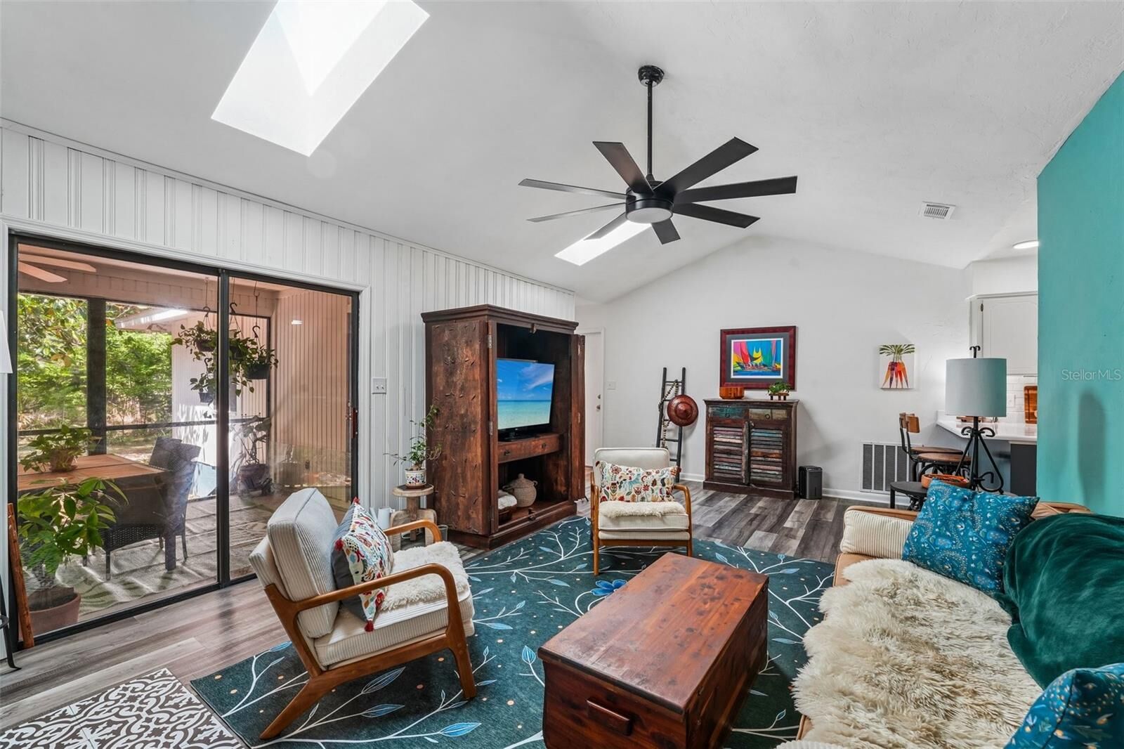 Property Photo:  5212 NW 56th Court  FL 32653 
