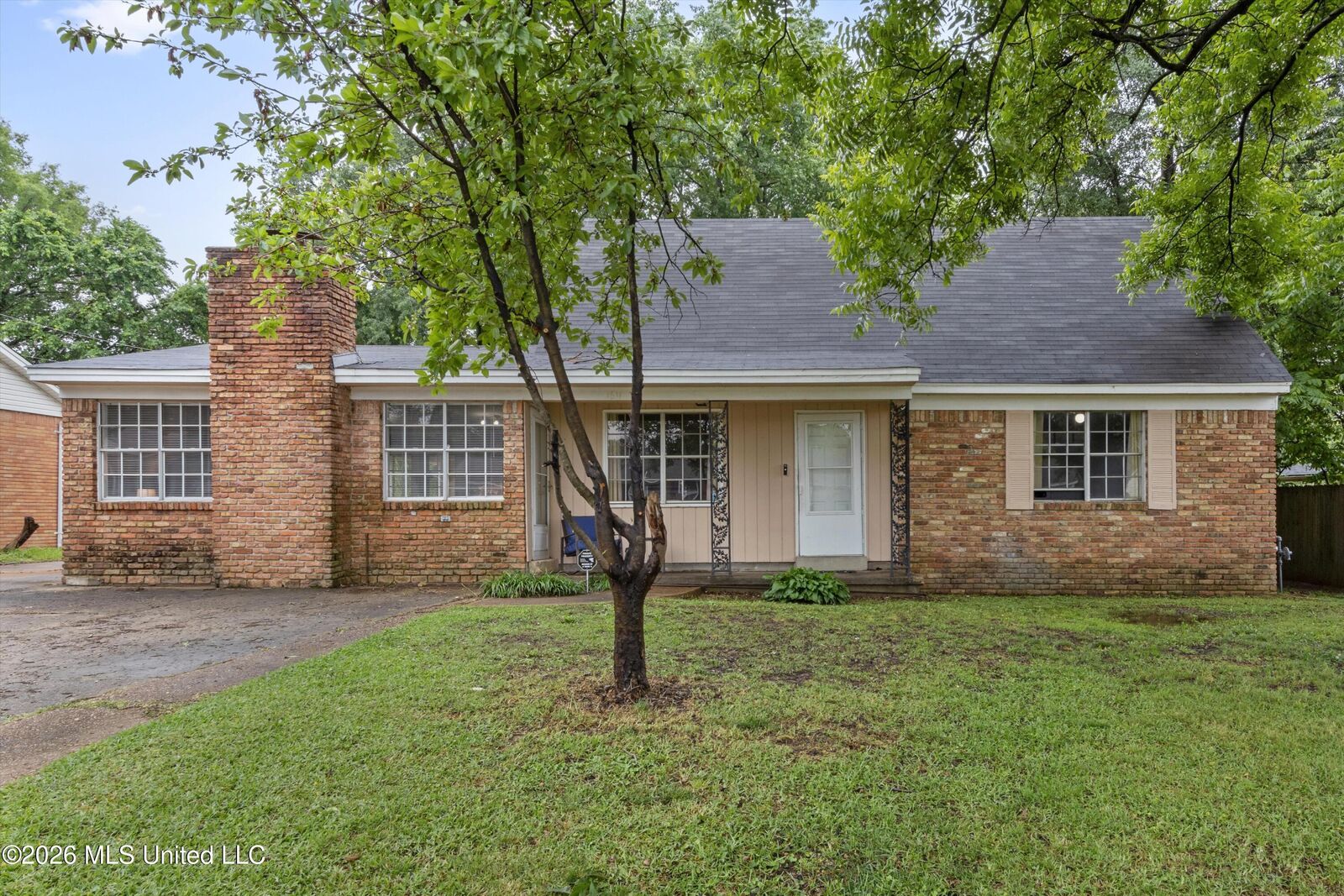 Property Photo: 1611 Ticonderoga Drive MS 38671