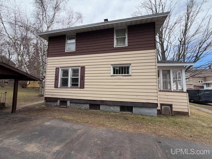 Property Photo: 622 E Empire Street MI 49849-1624