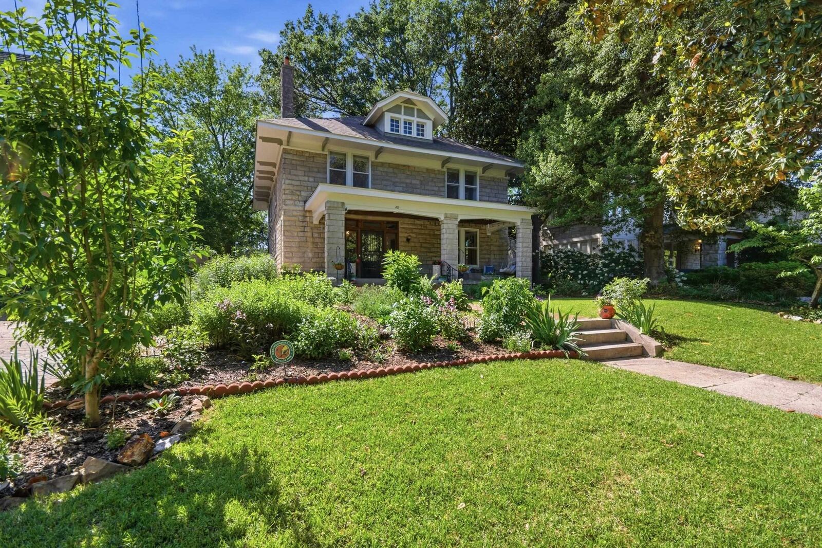 Property Photo:  263 Stonewall St  TN 38112 