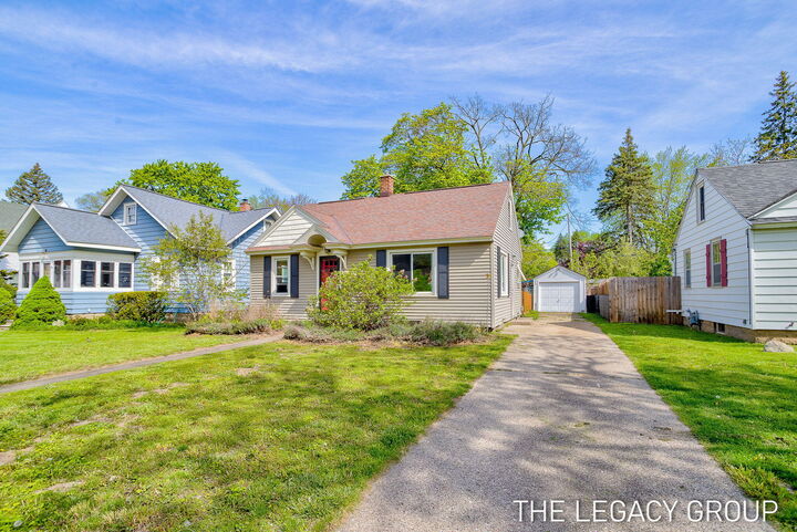Property Photo:  193 E 26th Street  MI 49423 