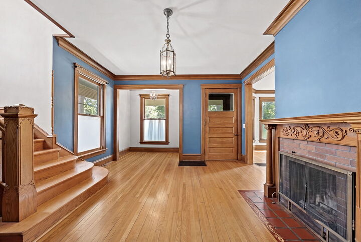 Property Photo:  350 N Delaplaine Road  IL 60546 