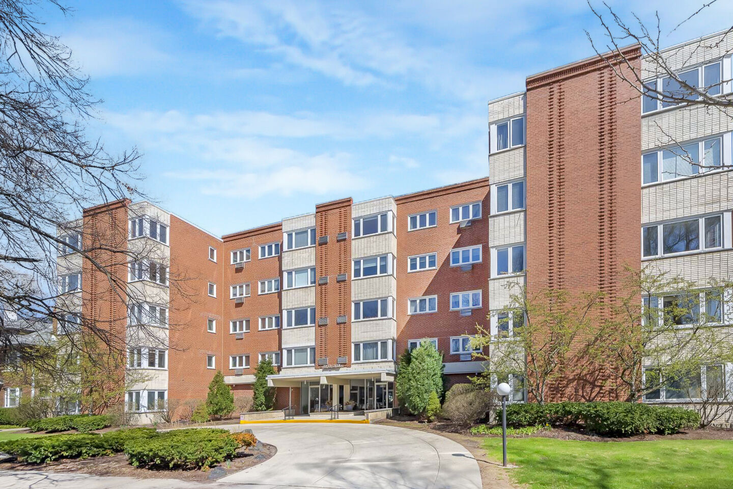 Property Photo:  2033 Sherman Avenue 507  IL 60201 