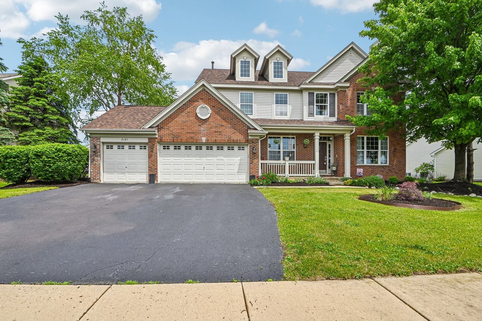 Property Photo:  2185 Henning Lane  IL 60560 