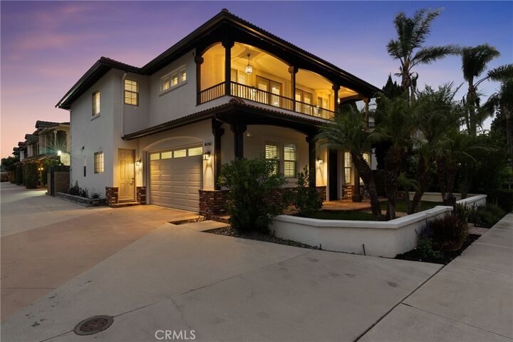 Property Photo:  267 Mesa Dr  CA 92627 