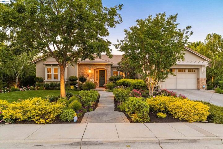 Property Photo:  2205 Cameron Cir  CA 94588 