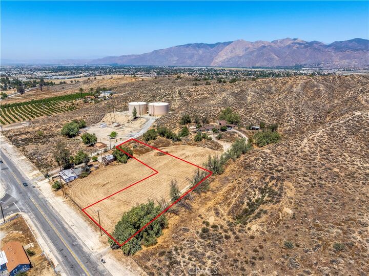 Property Photo:  1 Park Avenue  CA 92583 