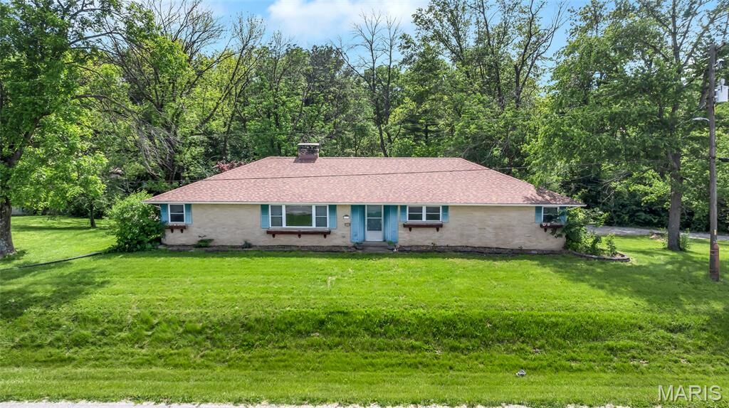 Property Photo:  6137 Floraville Road  IL 62260 