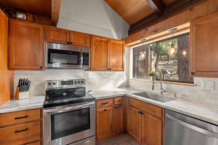 Property Photo: 6031 Mill Camp 31 CA 96161