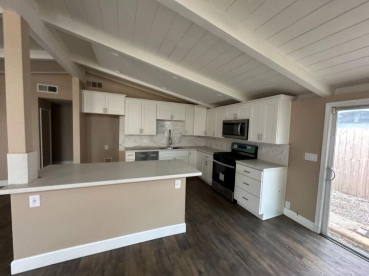 Property Photo:  6111 Brea Avenue  CA 95207 