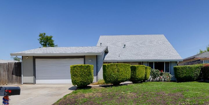 Property Photo: 6113 Ledgewood CA 95621