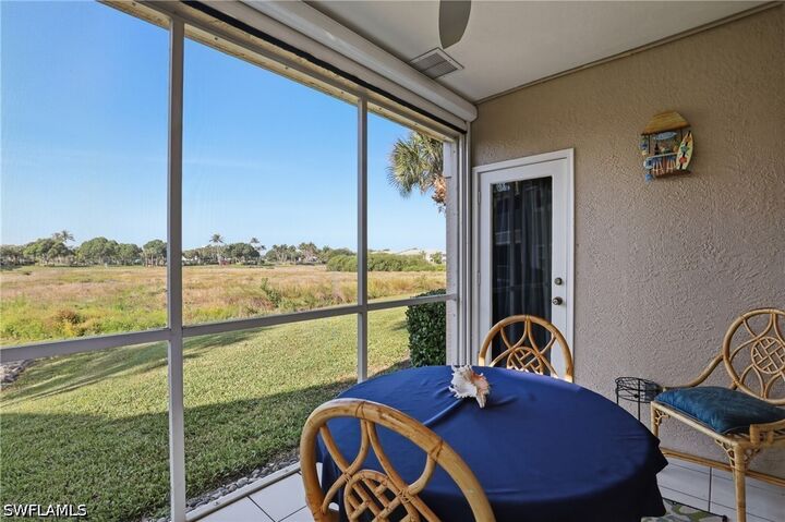 Property Photo: 1290 Sweetwater Cove 5101 FL 34110