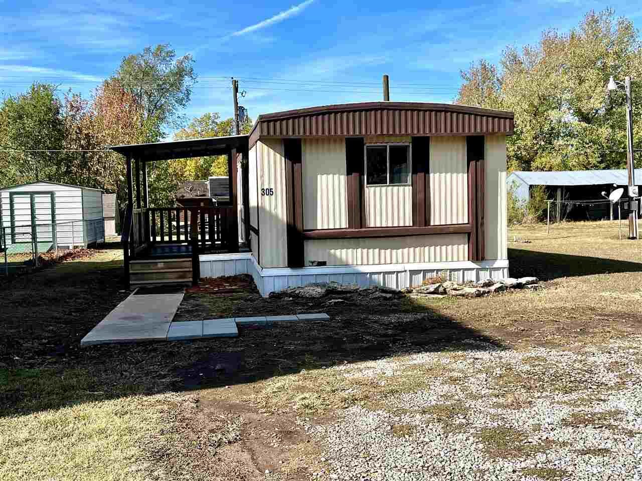 Property Photo:  305 N N Street  OK 74647 