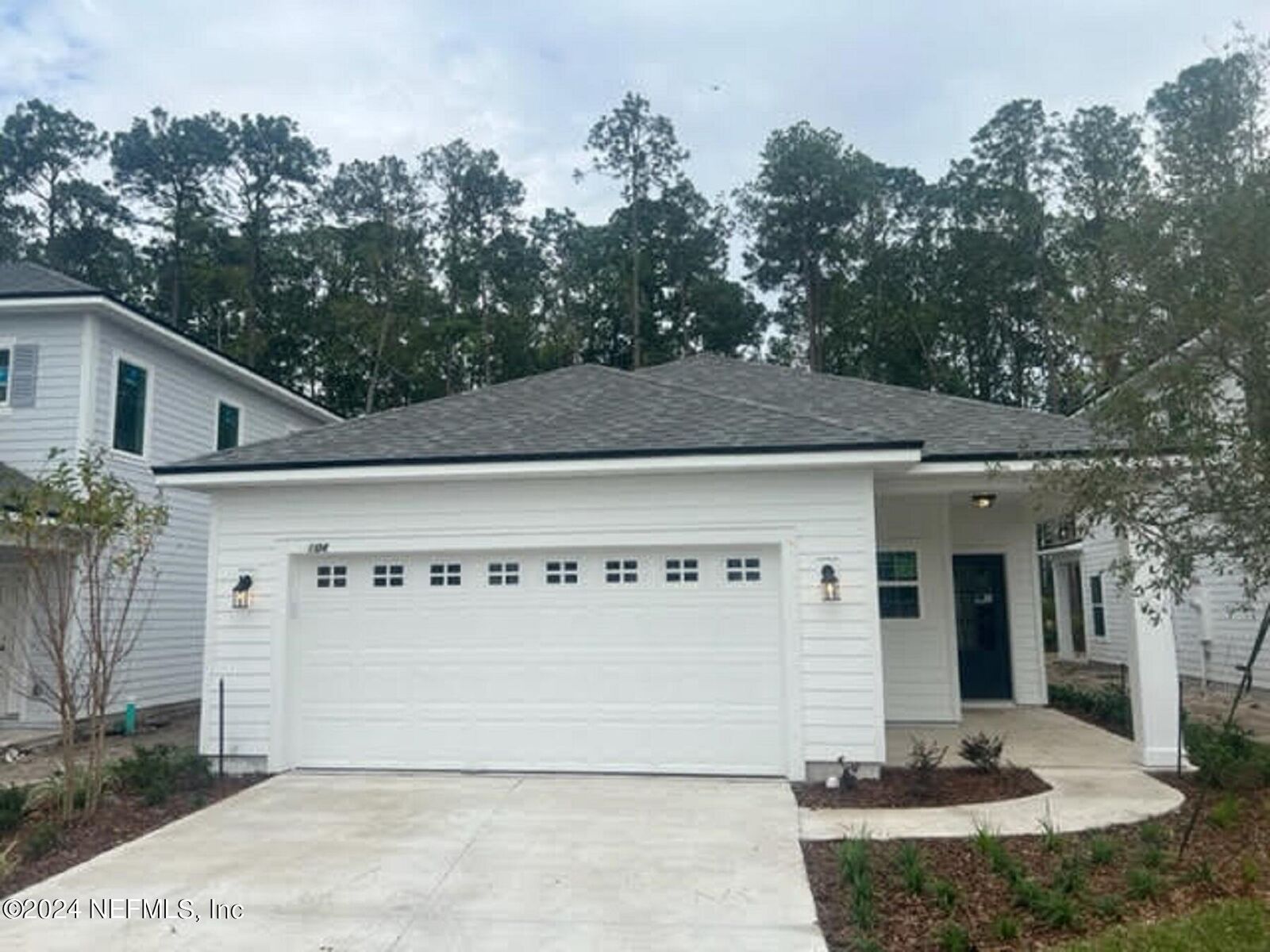 Property Photo: 765 Farmfield Drive FL 32092